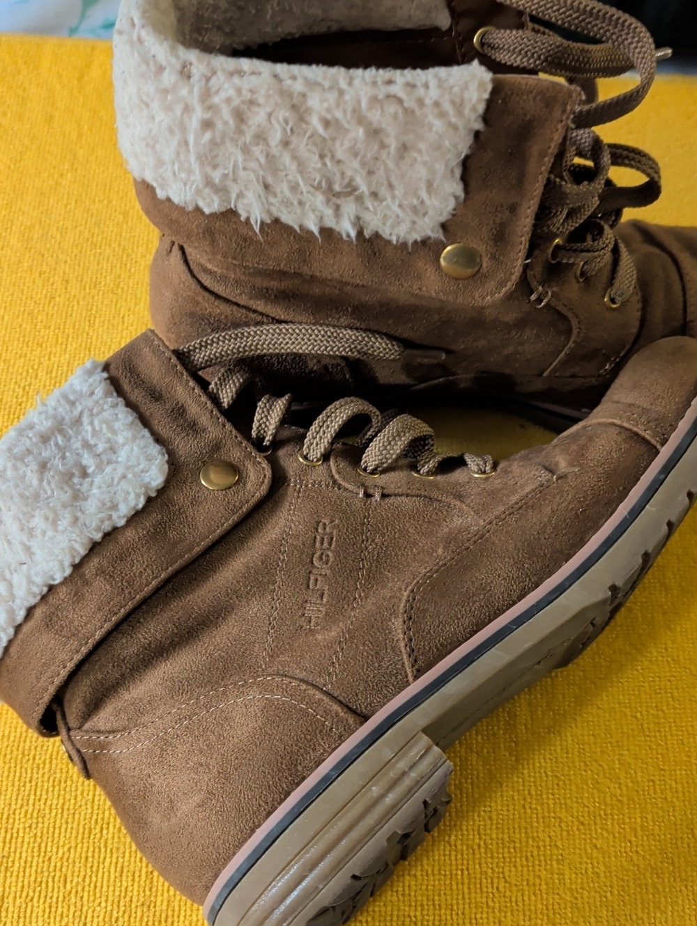Tommy Hilfiger Brown Suede Lace-Up Ankle Boots with Cream Sherpa Collar